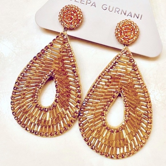 NWT Deepa Gurnani Beaded Gold Crystal Hoop Chandeliers - Picture 13 of 15